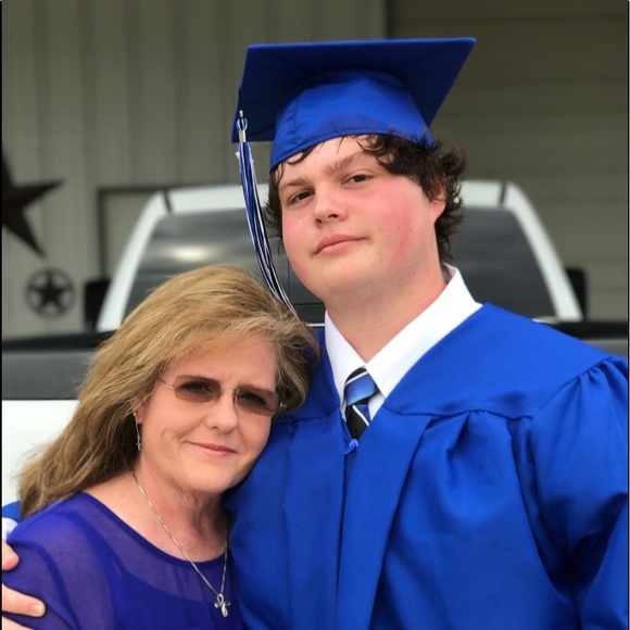 Meet your Posher, Laura - Picture 5 of 8